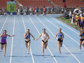 Диана Адасько и Валентин Иванов стали самыми быстрыми спринтерами Спортивных игр народов Якутии