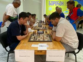 Мастера ФИДЕ участвуют в соревнованиях по шахматам в VIII Играх народов Якутии