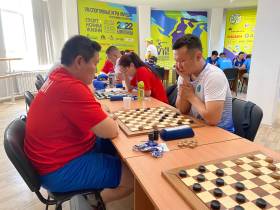 Сильнейшие шашисты республики встретились на VIII Играх народов Якутии