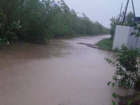 В Олёкминске второй день идут сильные дожди. Подтоплены дома, улицы, есть перебои с электроэнергией