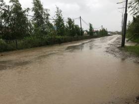 В Олёкминске второй день идут сильные дожди. Подтоплены дома, улицы, есть перебои с электроэнергией