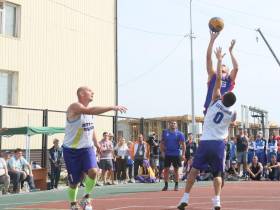 Команды из Якутска и Намцев стали чемпионами VIII Спортивных игр народов Якутии по стритболу