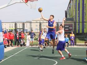 Команды из Якутска и Намцев стали чемпионами VIII Спортивных игр народов Якутии по стритболу