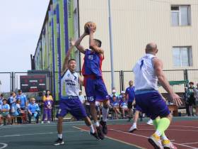 Команды из Якутска и Намцев стали чемпионами VIII Спортивных игр народов Якутии по стритболу