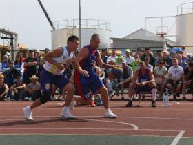 Команды из Якутска и Намцев стали чемпионами VIII Спортивных игр народов Якутии по стритболу