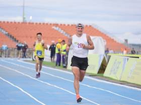 Макаров и Татаринова стали триумфаторами марафона на Спортивных играх народов Якутии