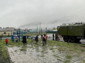 15 дворов подтопило из-за сильных дождей в селе Себян-Кюель в Якутии