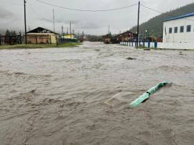 15 дворов подтопило из-за сильных дождей в селе Себян-Кюель в Якутии