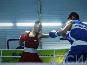 Боксеры выяснили на ринге имена финалистов и бронзовых призеров на Спортивных играх народов Якутии