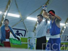 Боксеры выяснили на ринге имена финалистов и бронзовых призеров на Спортивных играх народов Якутии