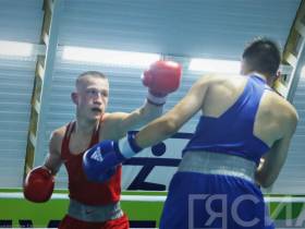 Боксеры выяснили на ринге имена финалистов и бронзовых призеров на Спортивных играх народов Якутии