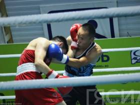 Боксеры выяснили на ринге имена финалистов и бронзовых призеров на Спортивных играх народов Якутии