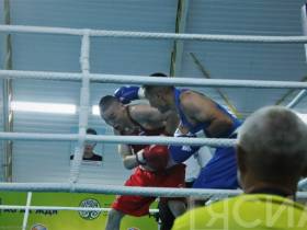 Боксеры выяснили на ринге имена финалистов и бронзовых призеров на Спортивных играх народов Якутии