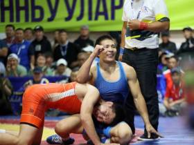 Тютрин, Скрябин и другие звёздные борцы взяли золотые медали Спортивных игр народов Якутии