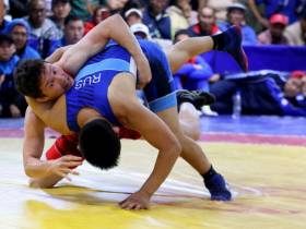 Тютрин, Скрябин и другие звёздные борцы взяли золотые медали Спортивных игр народов Якутии