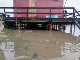 Уровень воды в реке Дулгалах в Верхоянском районе Якутии поднялся до критических отметок