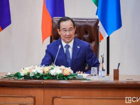 Глава Якутии поздравил стобалльников и их учителей с успешной сдачей ЕГЭ