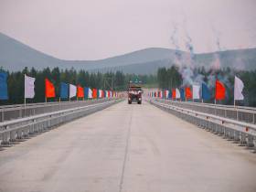 В Якутии досрочно введён в эксплуатацию мостовой переход через реку Аллах-Юнь