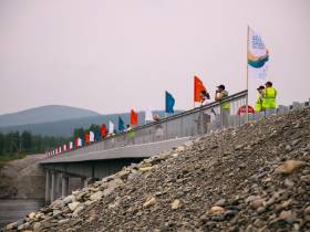 В Якутии досрочно введён в эксплуатацию мостовой переход через реку Аллах-Юнь