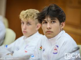 Международные спортивные игры «Дети Азии»: глава Якутии встретился со сборной республики