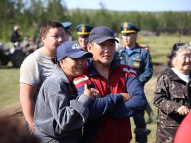 Глава Якутии заверил, что все пострадавшие от паводка в Верхоянском районе получат выплаты