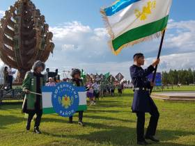 Открытие молодёжного фестиваля Табыс состоялось в городе Вилюйске в Якутии