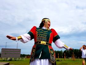 Фестиваль Табыс: названы лучшие молодые модельеры Якутии