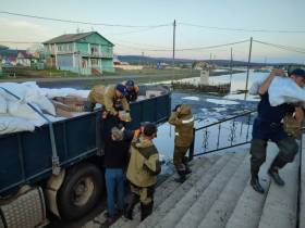 В населенных пунктах Верхоянского района наблюдается активный спад воды