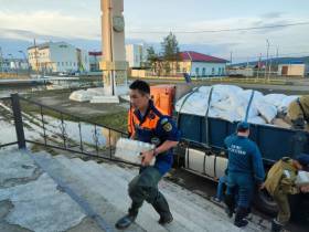 В населенных пунктах Верхоянского района наблюдается активный спад воды
