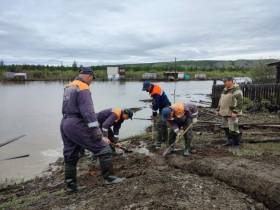 В населенных пунктах Верхоянского района наблюдается активный спад воды