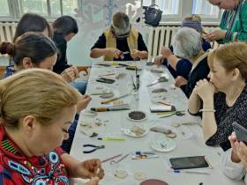 В Оленёкском районе прошёл мастер-класс по изготовлению оберегов из рога оленя