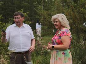 Сквер галереи зарубежного искусства с садом и работами керамистов открыли в Якутске