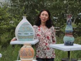 Сквер галереи зарубежного искусства с садом и работами керамистов открыли в Якутске