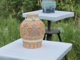 Сквер галереи зарубежного искусства с садом и работами керамистов открыли в Якутске