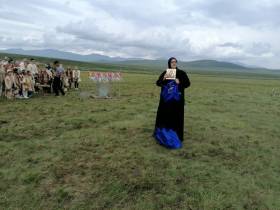 Православный арктический десант посетил якутских оленеводов