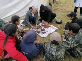 Православный арктический десант посетил якутских оленеводов