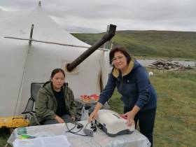 Православный арктический десант посетил якутских оленеводов