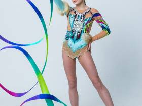 Гимнастки из Якутии выступят на играх «Дети Азии» в костюмах с национальными элементами