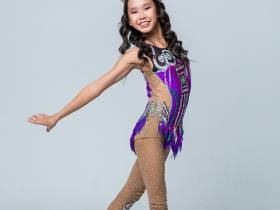 Гимнастки из Якутии выступят на играх «Дети Азии» в костюмах с национальными элементами