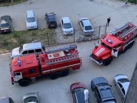 В Якутске в многоквартирном доме по ул. Каландаришвили произошел пожар