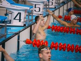 Фото. Первый день соревнований по плаванию на VII Международных играх "Дети Азии"