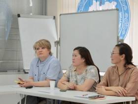 В Якутии планируют ввести социальную услугу «Кратковременный присмотр за детьми»