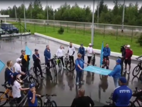 В Алдане провели велопробег в честь Дня железнодорожника