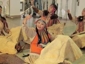 В Якутске открылась выставка «Сирэктэ – нить, связующая века»