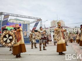 Конкурс ковров коренных малочисленных народов Севера и Арктики прошёл в Якутске