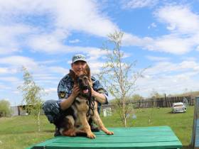 Щенков из Иркутской области готовят к несению разыскной службы в Якутии