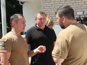 Глава ДНР Денис Пушилин посетил подшефный Якутии город Кировское