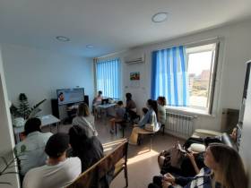 В Якутске будущим мамам рассказали о питании во время беременности