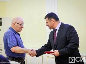 Выдающимся строителям Якутии вручили региональные награды