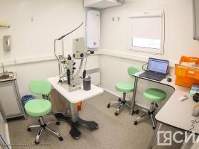 Ключи от передвижного офтальмологического комплекса вручили республиканской клинической больнице